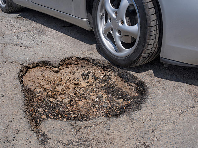 Here&#8217;s How to Report Potholes in Indiana